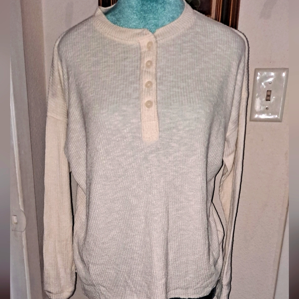 American Eagle Sweater Size S